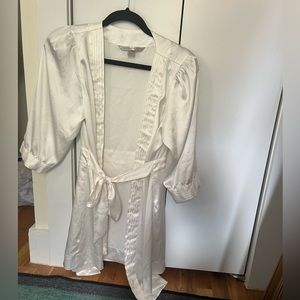 Victoria’s Secret Satin Robe Size Small